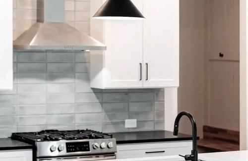 Charlotte House | New Build Modern Home 2400 Sq Ft! Great Location