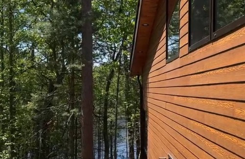 St Germain House | New build unique B Family At The Lake Cabin