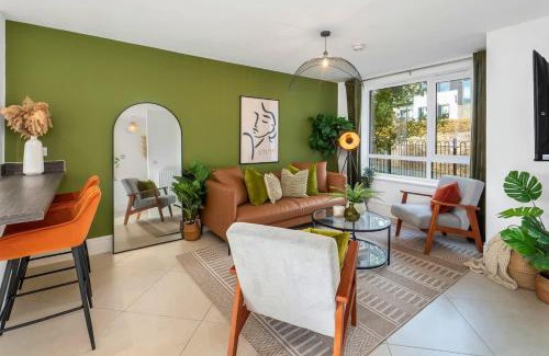 Stoke-on-Trent House | NEW Canalside House/3 Bedroom House in Stoke-on-Trent