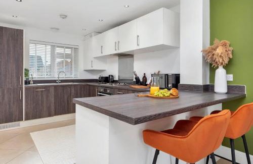 Stoke-on-Trent House | NEW Canalside House/3 Bedroom House in Stoke-on-Trent