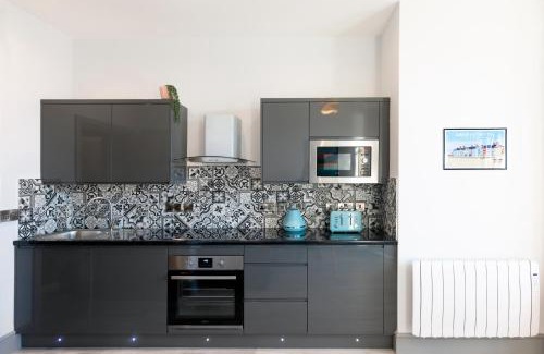 Aberystwyth Apartment | New central seafront apartment- stunning sea views