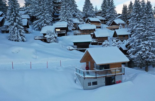 Courchevel Ski Chalet | New Chalet in Courchevel 1850, sleeps 6, ski-in/ski-out & wifi!