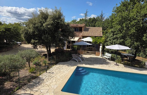 Lacoste House | NEW! Charming farmhouse in a green setting, wifi pool in the heart of the Lubéron