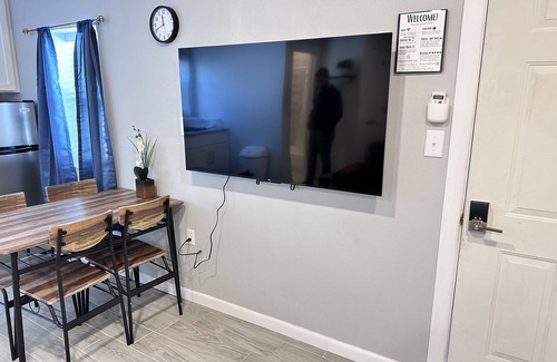 Biggs Field Apartment | NEW Chic Studio w/Gated Accessn