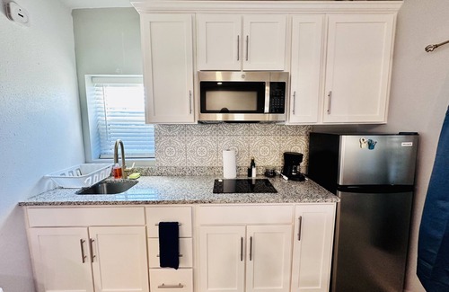 Biggs Field Apartment | NEW Chic Studio w/Gated Accessn