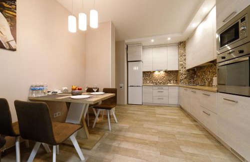 Lviv Apartment | New Chornovola Apartment