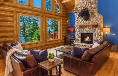Pequot Lakes Cabin | NEW! Classic Lakeside Lodge with Luxury Amenities and Sunset Views