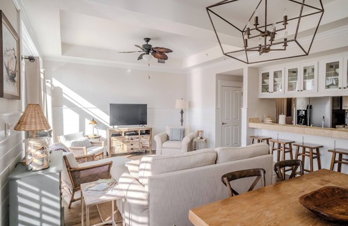 Sunnyside Condo | NEW! Coastal Chic 2BR Condo in Carillon. Pools, Pickleball, Beach Chairs & Wagon