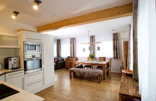 Lechbruck House | New: Comfortable holiday home between golf course and lake