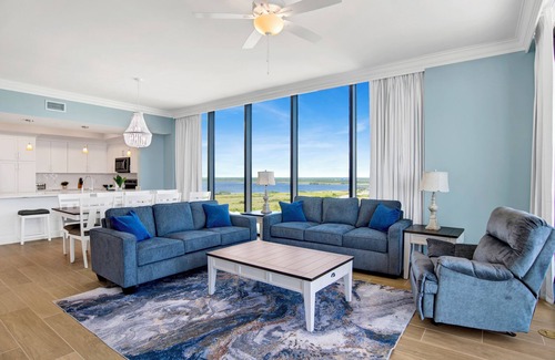 Gulf Shores Condo | New Complex! BeachFront! Lazy River-Waterslide-Hot Tub Price Drop Thru December