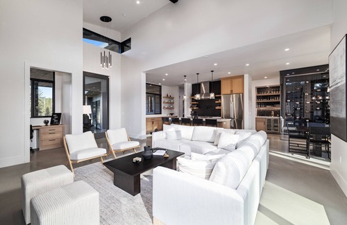 Truckee Villa | New Construction Home in Gray's Crossing w/Private Hot Tub, Gym & Media Room! Close to Skiing!