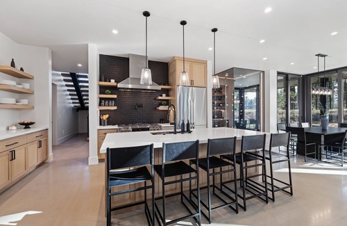Truckee Villa | New Construction Home in Gray's Crossing w/Private Hot Tub, Gym & Media Room! Close to Skiing!