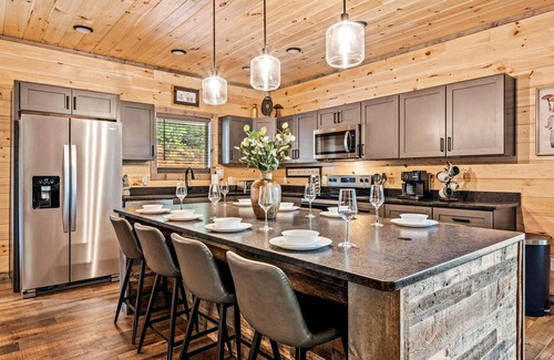 Sevierville Cabin | New Construction! Saltwater Pool~Big Screen~Games~Relaxing Getaway!