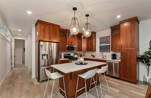 Southeast Boise House | New Contemporary Home Close to Downtown/ Greenbelt
