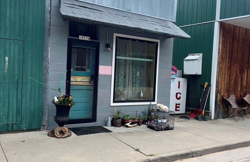 Arkansaw Apartment | NEW! Cool tiny haus with AC in charming Arkansaw WI