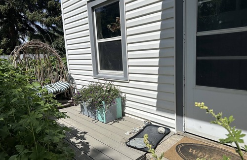 Livingston Cottage | NEW! Cozy Cottage 2 Blocks from Yellowstone River