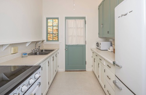 Bozeman Condo | New! Cozy Loft located Downtown Bozeman - Bridger Bliss on Main Street!