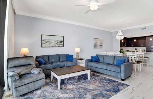 Ono Island Condo | New Direct Beachfront Last Minute Price Drop thru Dec Lazy River & Waterslide