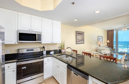 Gulf Shores Condo | NEW DISCOUNTS! No Crowded Elevator Rides! #306 Park Right Outside Your Door!