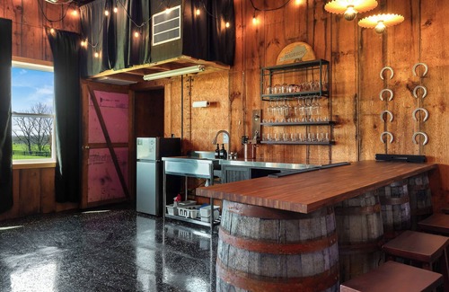 Coxs Creek House | NEW Distiller's Dream - Country House and Bar-n- 12 min to Downtown Bardstown