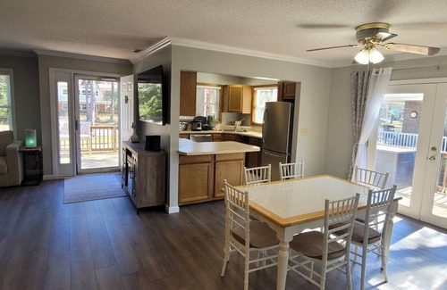 Windy Hill House | NEW! Dog friendly, private home with luxury pool!