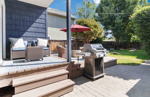 Morris Hill House | NEW! Dog Friendly w/Quaint Back Patio & Corn Hole | > 5 min to BSU | Walk to Coffee & More