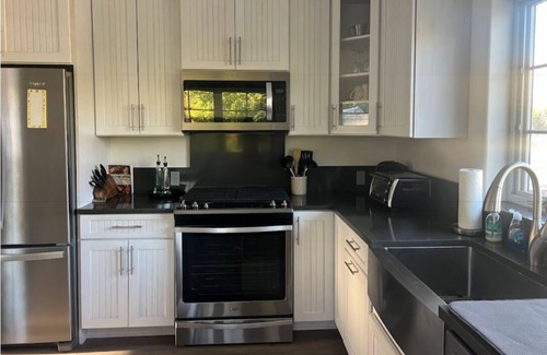 Hailey Apartment | New downtown Hailey 2 bedroom apartment steps to bike path