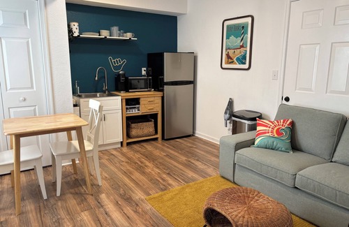 Colington Apartment | NEW Endless Waves, Bikes, Near Beach and Bay