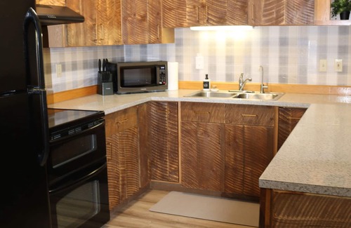 Island Park Cabin | NEW Entire Cabin 3 beds 2 Baths in Island Park. 23 Miles to West Yellowstone
