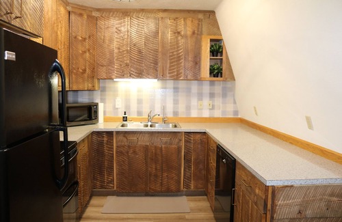 Island Park Cabin | NEW Entire Cabin 3 beds 2 Baths in Island Park. 23 Miles to West Yellowstone
