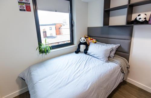 Sheffield Apartment | New Era Living - Private Rooms next to Bramall Lane