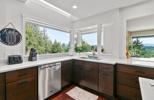 Auburn House | *New* Experience the Wonder - Mt. Rainier Majesty