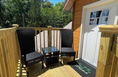 Conway Apartment | New "Fall" Look - 2 BR Loft Suite - 520 sf - balcony - deck - private entrance