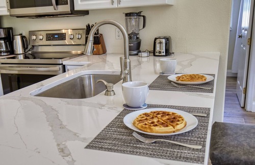 Englewood East House | NEW! Family Friendly, Newly Renovated, Extra Clean, 10 min from beach