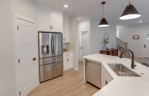 Crosslake House | New Family Home on Whitefish Chain, Crosslake: Pickleball Court, Tri-toon Rental