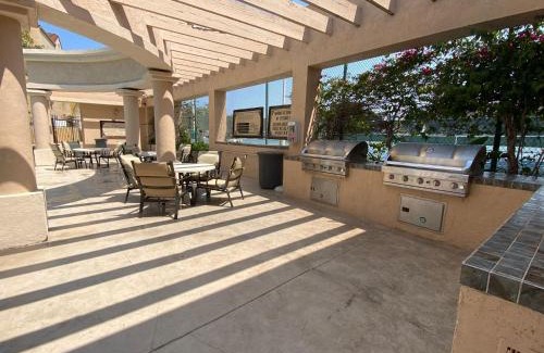 University City Apartment | NEW First floor La Jolla San Diego 2 bedrooms luxury spacious pool and spa LJ condo