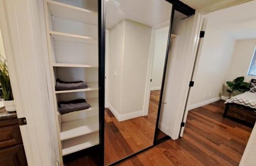 University City Apartment | NEW First floor La Jolla San Diego 2 bedrooms luxury spacious pool and spa LJ condo