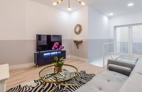 Gaztambide Apartment | New flat near the centre of Madrid by MH