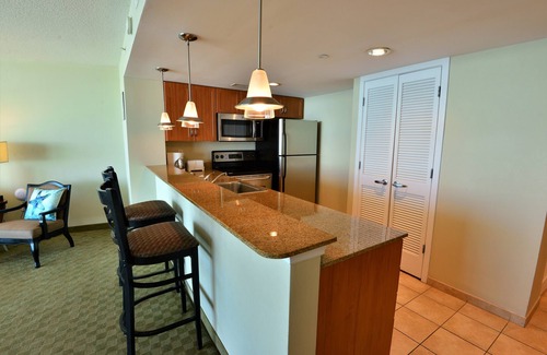 Downtown Myrtle Beach Condo | 🌟New Floor, Fresh Paint/Modern Decor. Stunning Direct Ocean View 2BD/2BA Condo