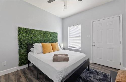 Northside House | NEW! Fresh Urban Getaway