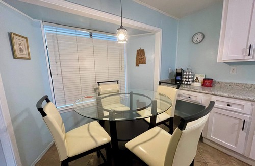 Mobile House | New Fully Renovated cozy home! Prime location, family friendly. Book now!