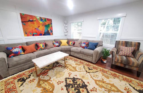 Riverside House | NEW! GREENWICH PICASSO HOUSE/5 BDRS, CLOSE TO BEACH, TRAIN, NYC