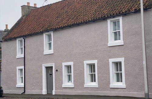 Leven House | ‘New Haven’ is an outstanding detached holiday home, 5-min from Beach.