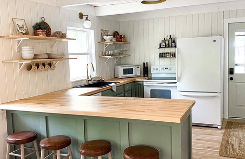 Higgins Lake Cottage | *NEW Higgins Lake Boho Chic Cottage
