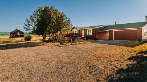 Sheridan House | NEW High Saddle Getaway
