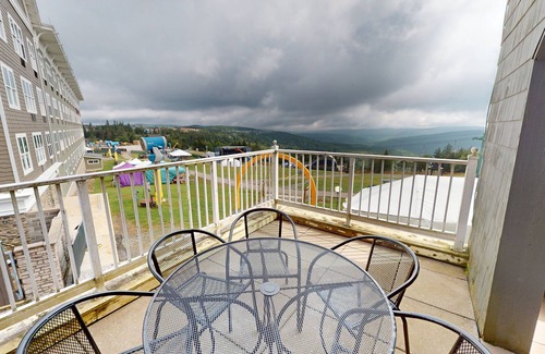 Snowshoe Condo | NEW! Highland House 101 - Brigham Two Bedroom Condo