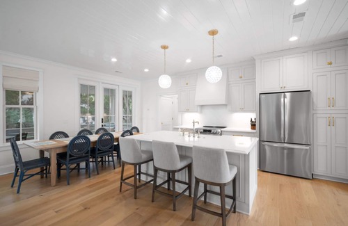 Deer Lake House | New home, neighborhood Pool, golf cart included
