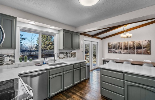 Mountain View District House | New! Hot Tub ~ Foosball ~ Bonus Room ~ Dog Friendly ~ AC!