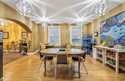 Cathlamet Apartment | NEW! Hotel Cathlamet Room 220 - Main St Queen