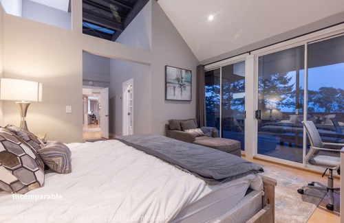 Mill Valley House | **NEW** Incomparable 4BR Glass Mountain Oasis